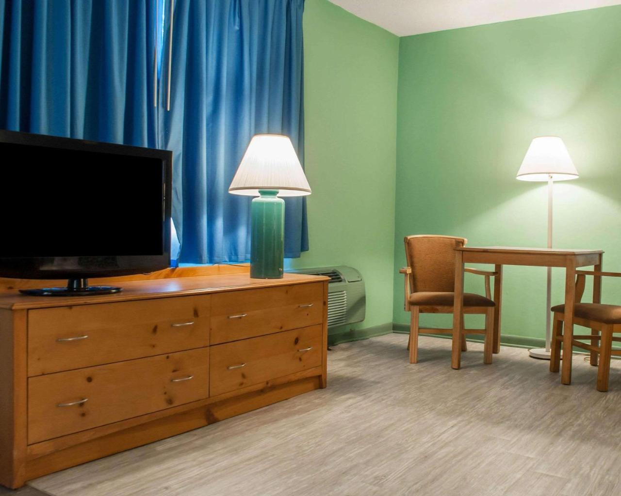 Econo Lodge Buffalo South Blasdell Eksteriør bilde