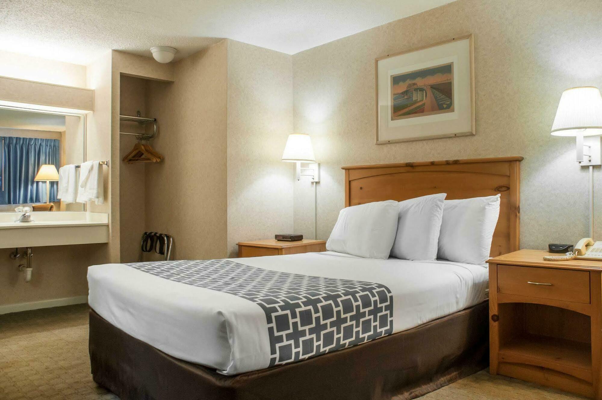 Econo Lodge Buffalo South Blasdell Eksteriør bilde